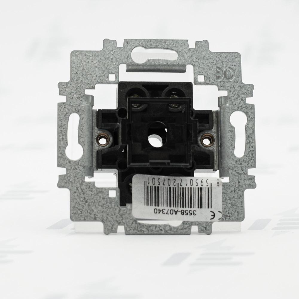 3558-A07340 Přístroj přepínače křížového, řazení 7, 7So