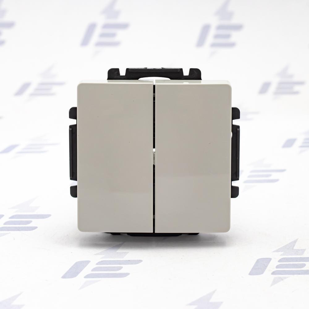 3557G-A05340 S1 Přepínač sériový, řazení 5, s krytem