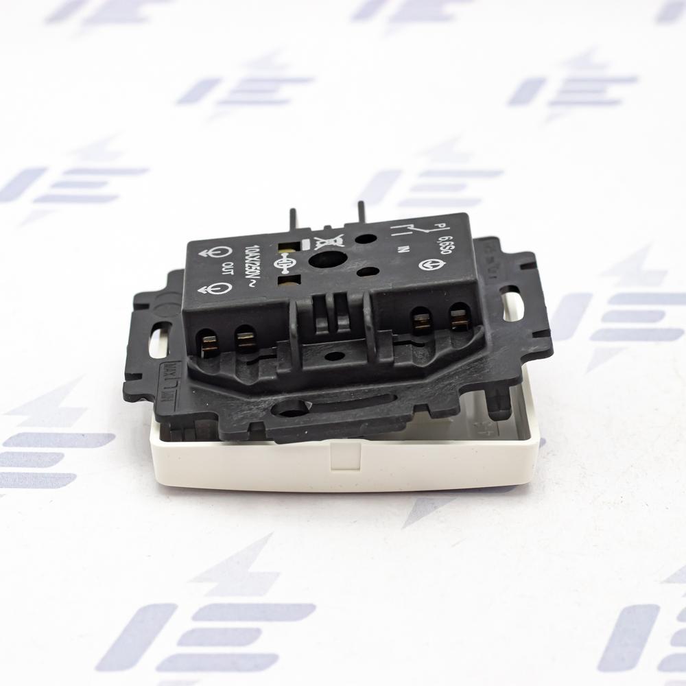 3557G-A06340 S1 Přepínač střídavý, řazení 6, s krytem