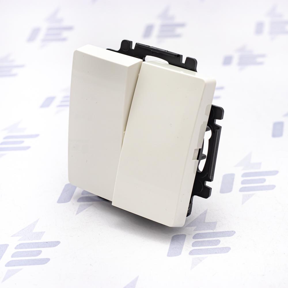 3557G-A52340 S1 Přepínač střídavý dvojitý, řazení 6+6, s krytem