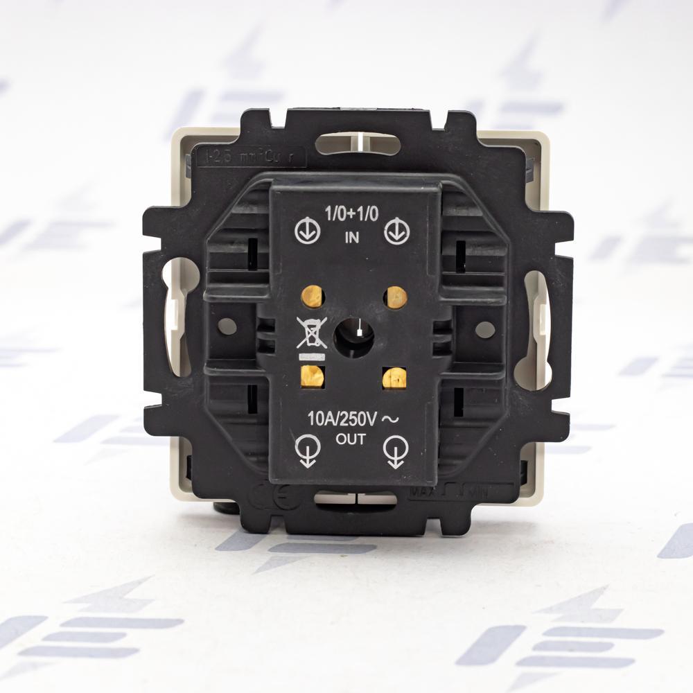 3557G-A87340 B1 Ovládač zapínací dvojitý, řazení 1/0+1/0, s krytem