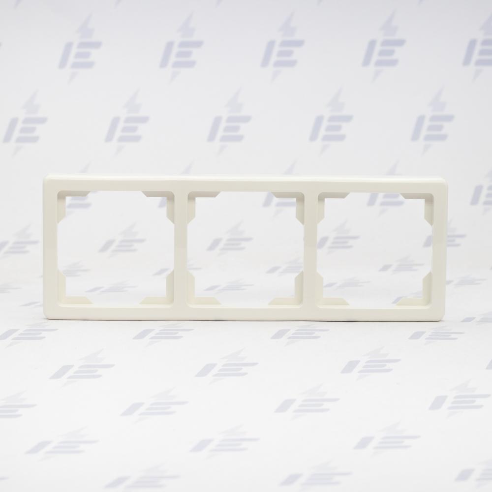 3901G-A00030 B1 Rámeček trojnásobný, pro vodorovnou i svislou montáž