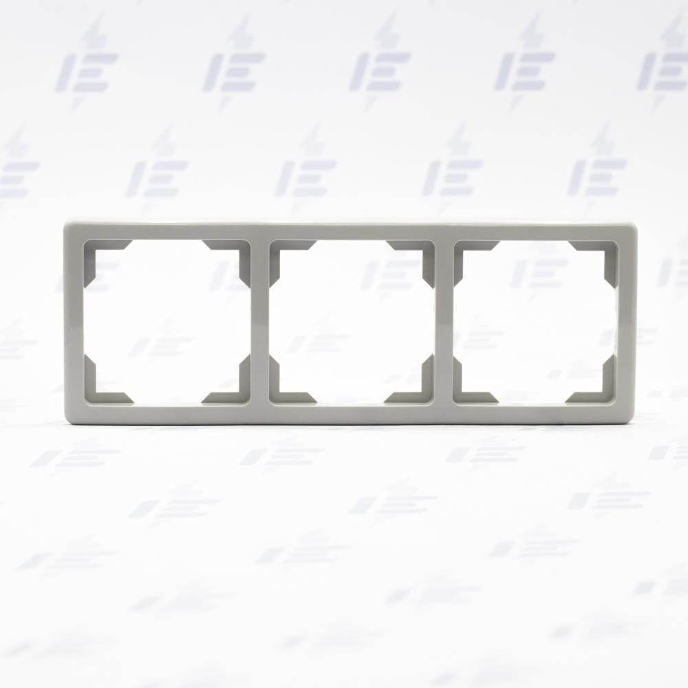 3901G-A00030 S1 Rámeček trojnásobný, pro vodorovnou i svislou montáž