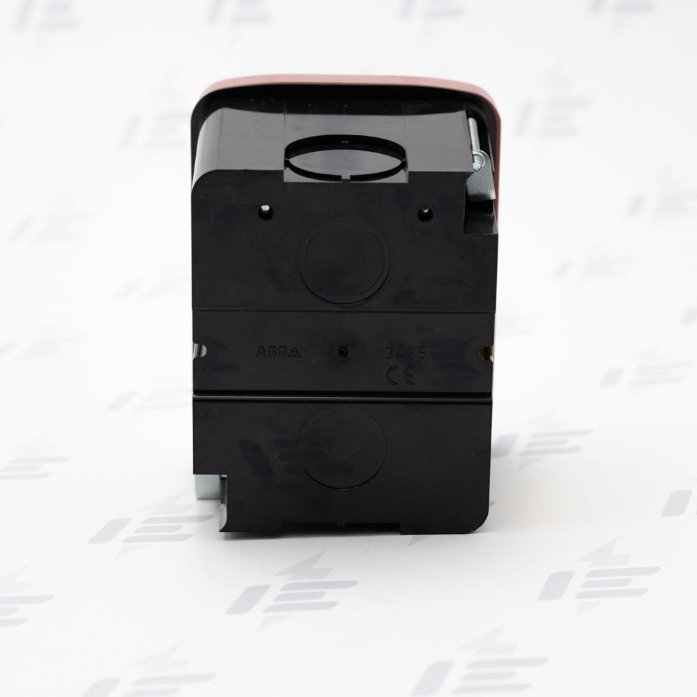 3425A-0344 R2 Spínač trojpólový s krytem a instalační krabicí se sponou