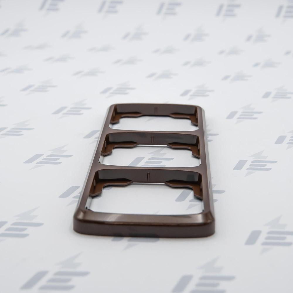 3901A-B31 H Rámeček trojnásobný, svislý