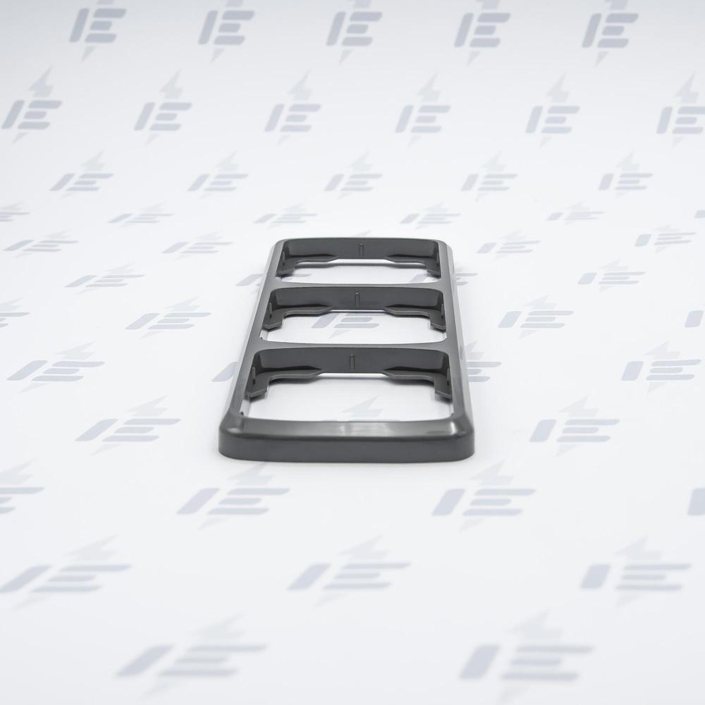 3901A-B31 S2 Rámeček trojnásobný, svislý