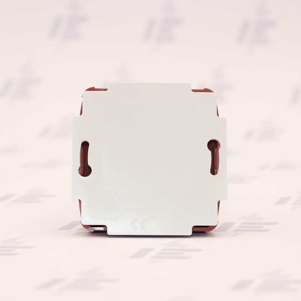 3902A-A001 R2 Kryt zaslepovací, s upevňovacím třmenem