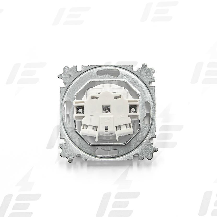 5519A-A02357 B Zásuvka jednonásobná, chráněná, s clonkami, s bezšroub. svorkami