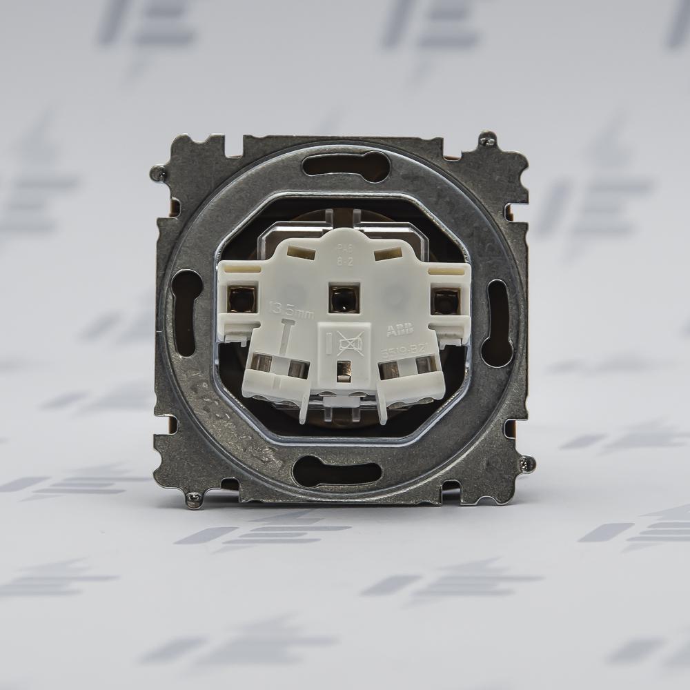 5519A-A02397 H Zásuvka jednonásobná, chráněná, s clonkami, s víčkem, s bezšroub. sv.