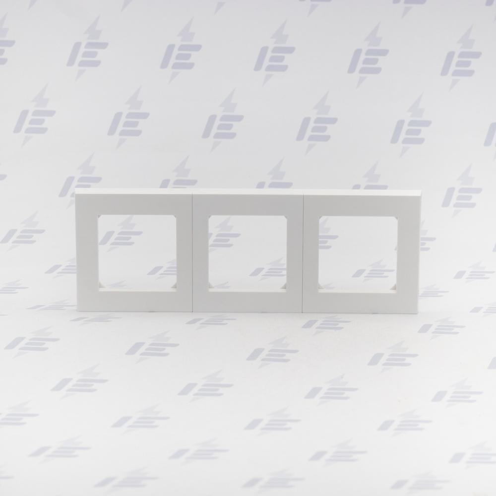 3901H-A05030 03 Rámeček trojnásobný, pro vodorovnou i svislou montáž