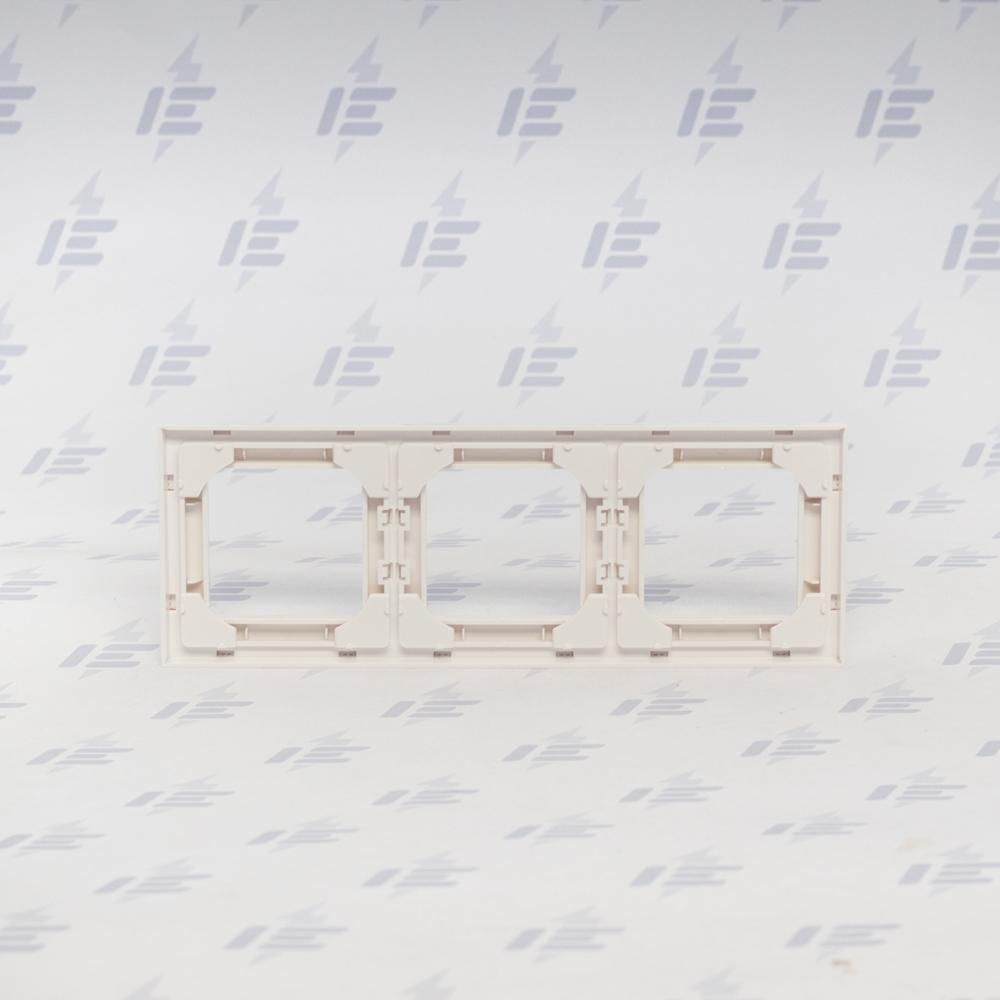 3901H-A05030 03 Rámeček trojnásobný, pro vodorovnou i svislou montáž