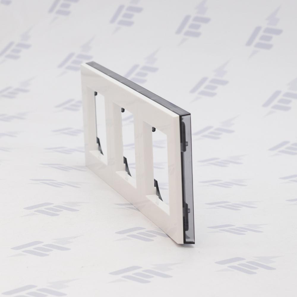 3901H-A05030 62 Rámeček trojnásobný, pro vodorovnou i svislou montáž