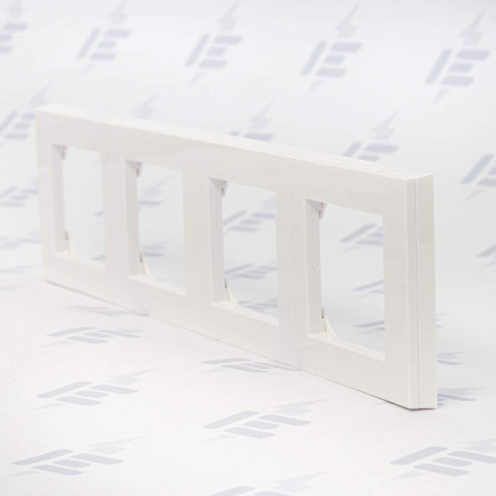 3901H-A05040 03 Rámeček čtyřnásobný, pro vodorovnou i svislou montáž