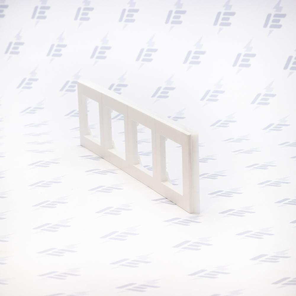 3901H-A05040 68 Rámeček čtyřnásobný, pro vodorovnou i svislou montáž