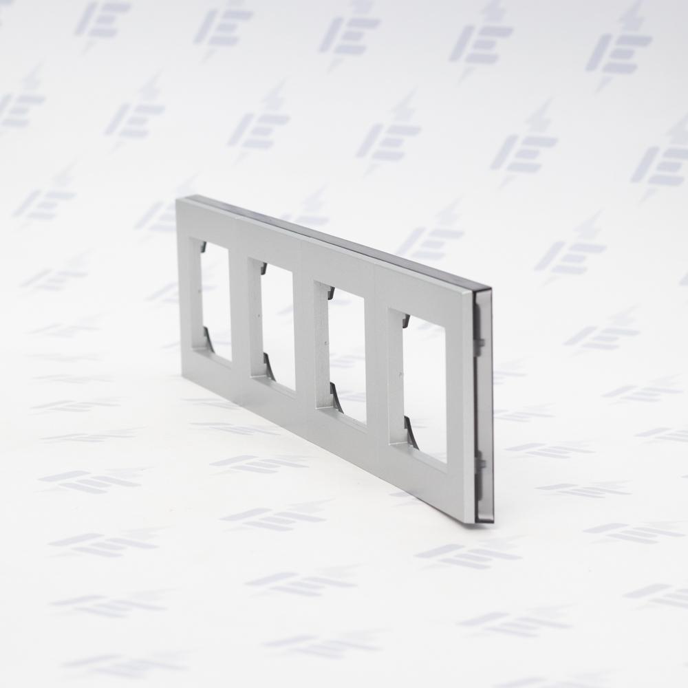 3901H-A05040 70 Rámeček čtyřnásobný, pro vodorovnou i svislou montáž