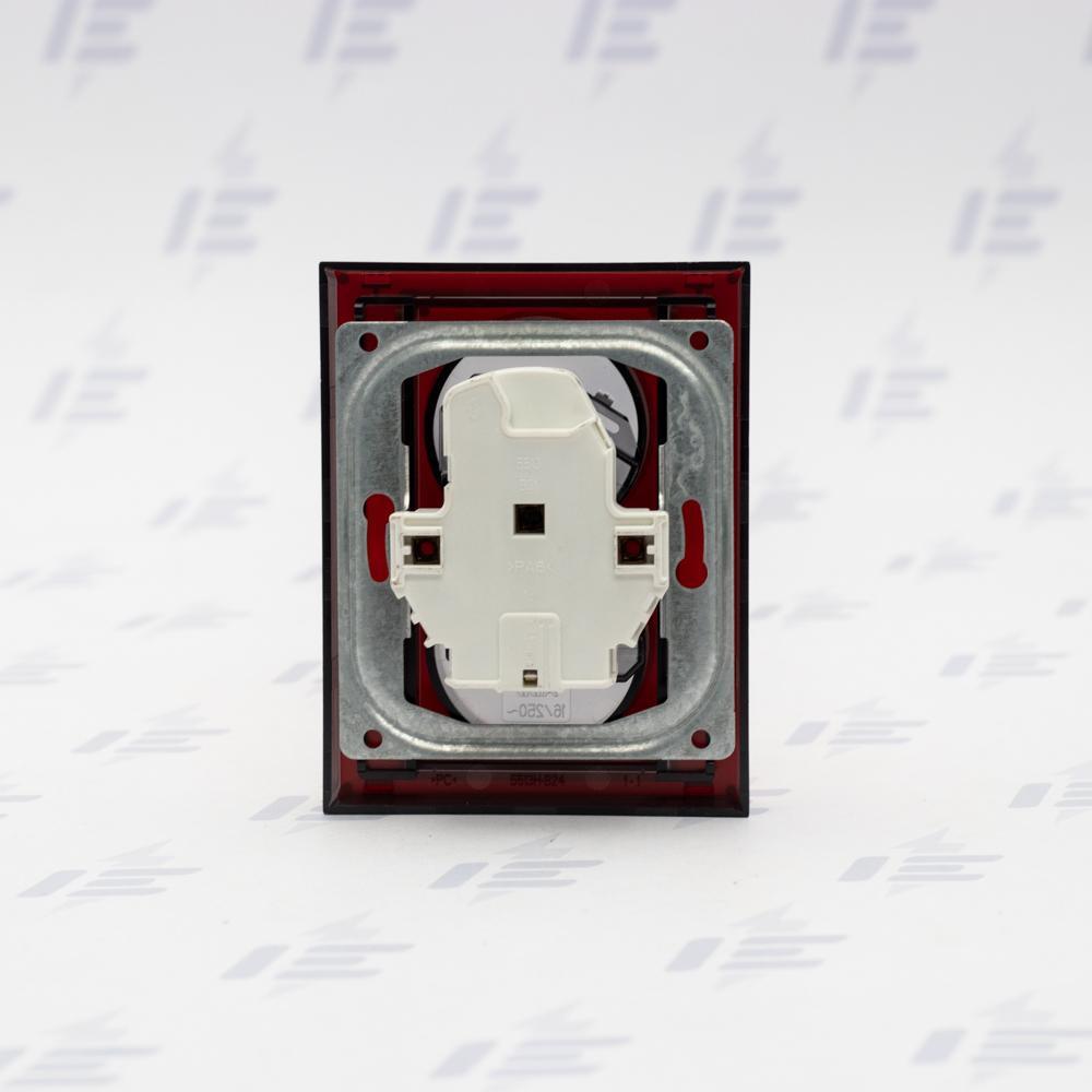 5513H-C02357 66 Zásuvka dvojnásobná s ochr. kolíky, s clonkami, s natočenou dutinou