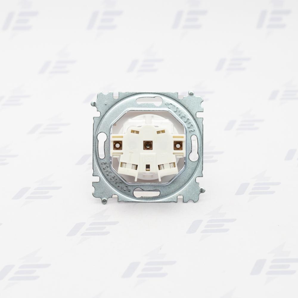 5519H-A02357 03 Zásuvka jednonásobná s ochranným kolíkem, s clonkami