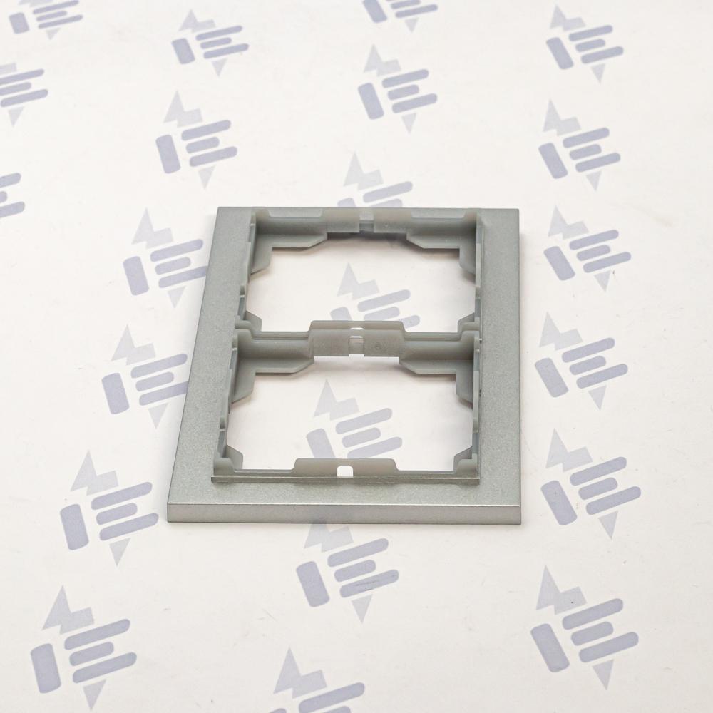 3901M-A00120 08 Rámeček dvojnásobný, pro vodorovnou i svislou montáž