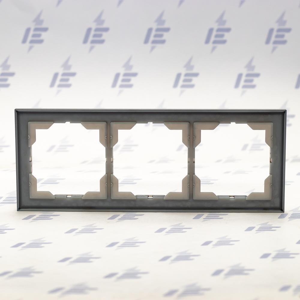 3901M-A00130 36 Rámeček trojnásobný, pro vodorovnou i svislou montáž