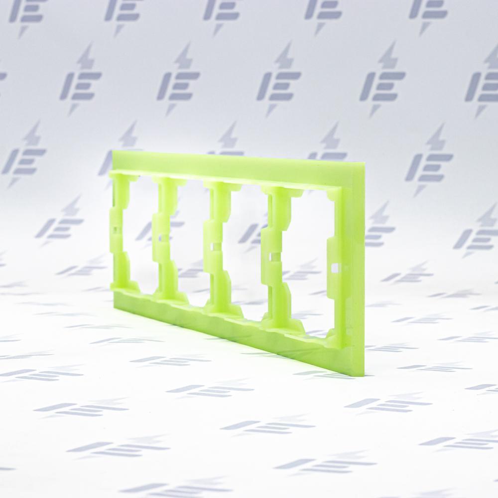 3901M-A00140 42 Rámeček čtyřnásobný, pro vodorovnou i svislou montáž