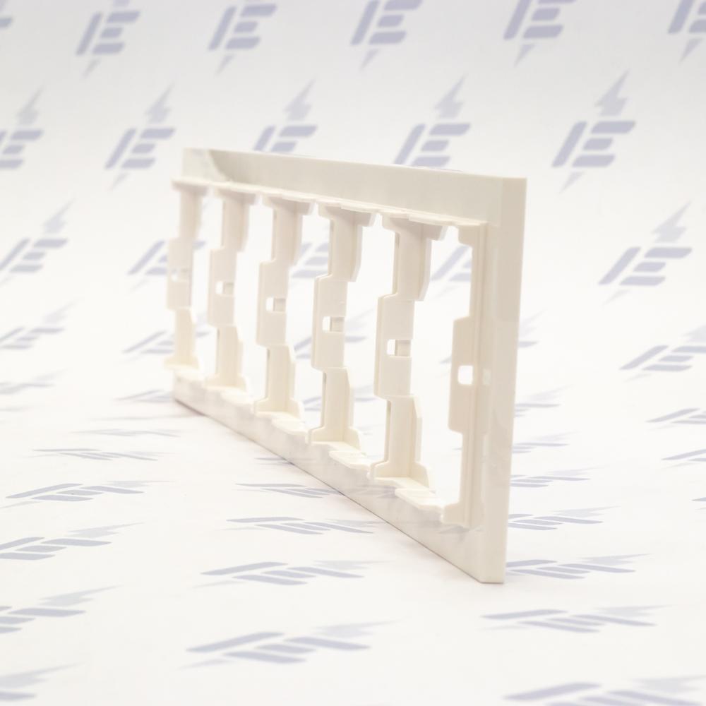 3901M-A00150 03 Rámeček pětinásobný, pro vodorovnou i svislou montáž