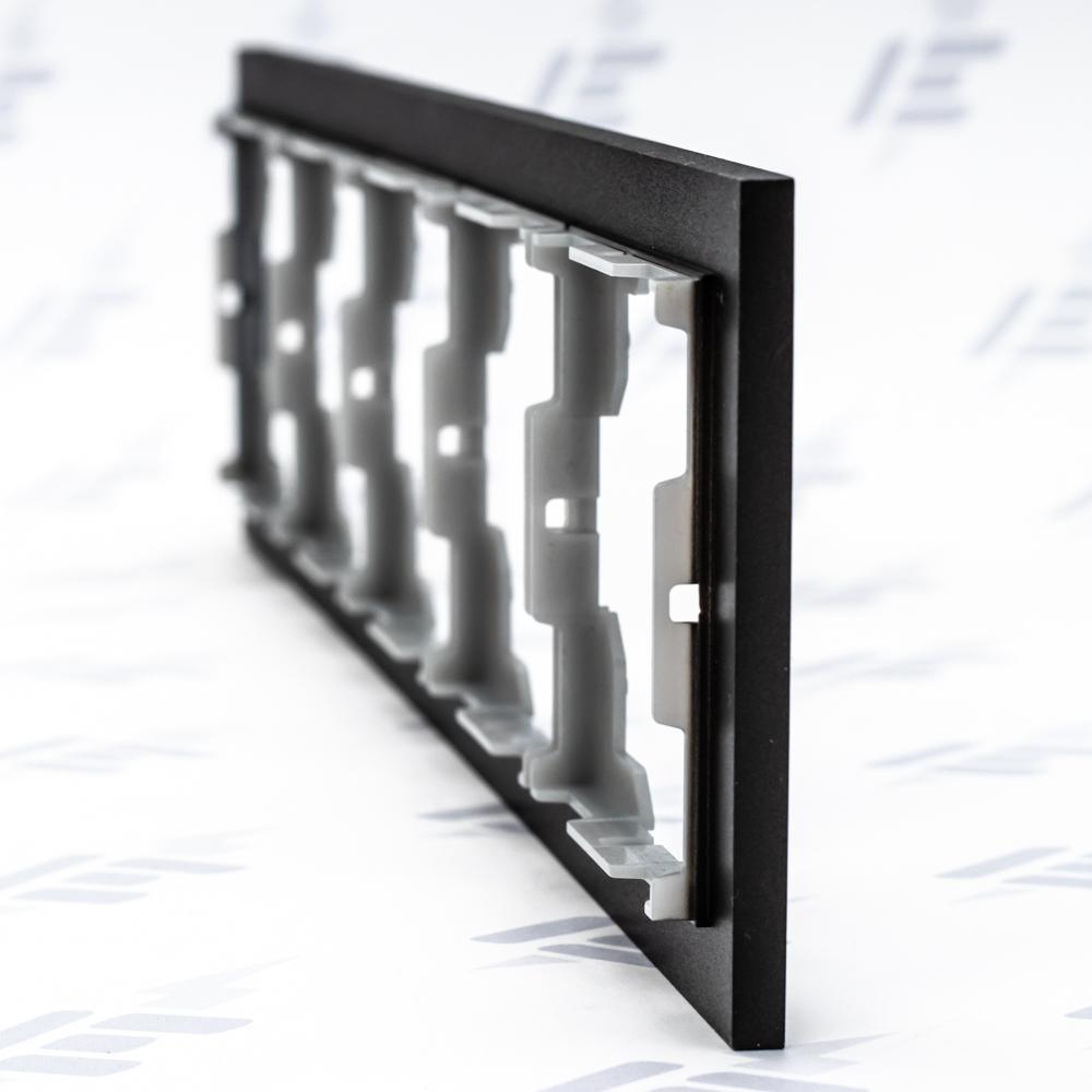 3901M-A00150 37 Rámeček pětinásobný, pro vodorovnou i svislou montáž