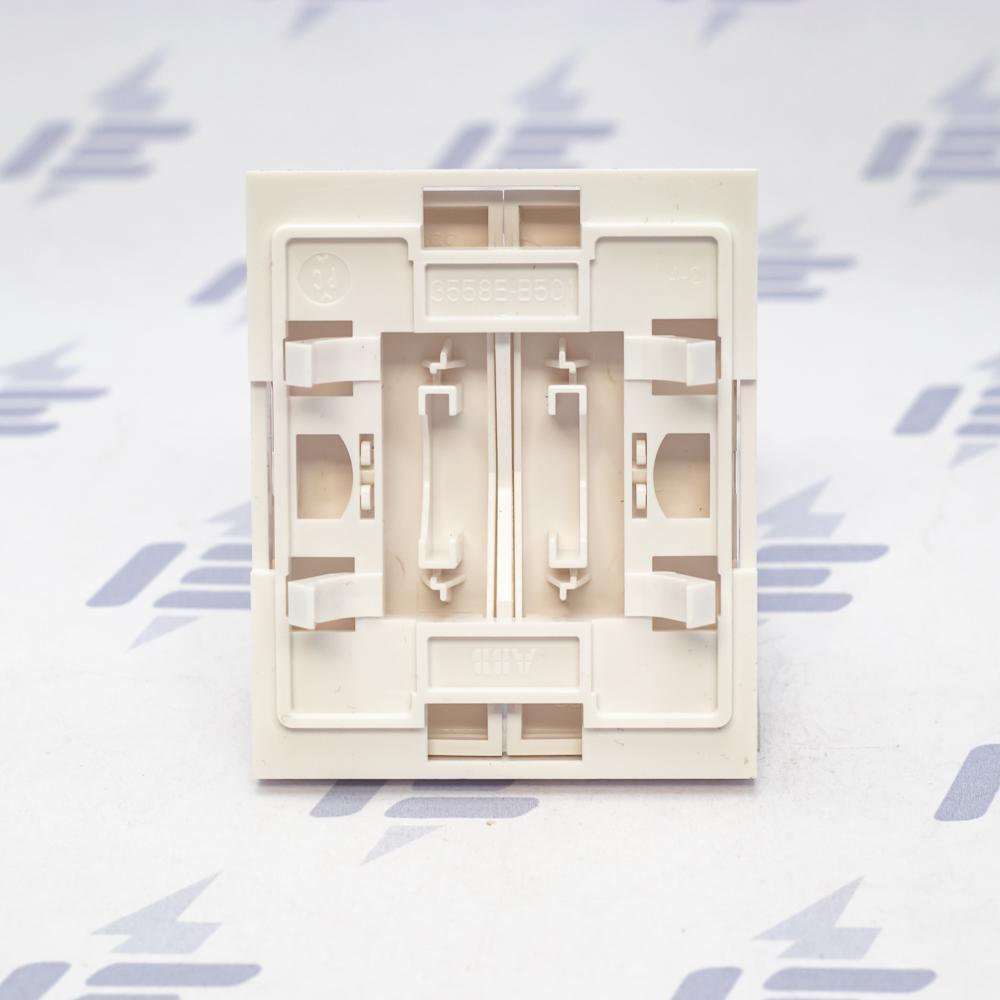 3558E-A00652 03 Kryt spínače dělený