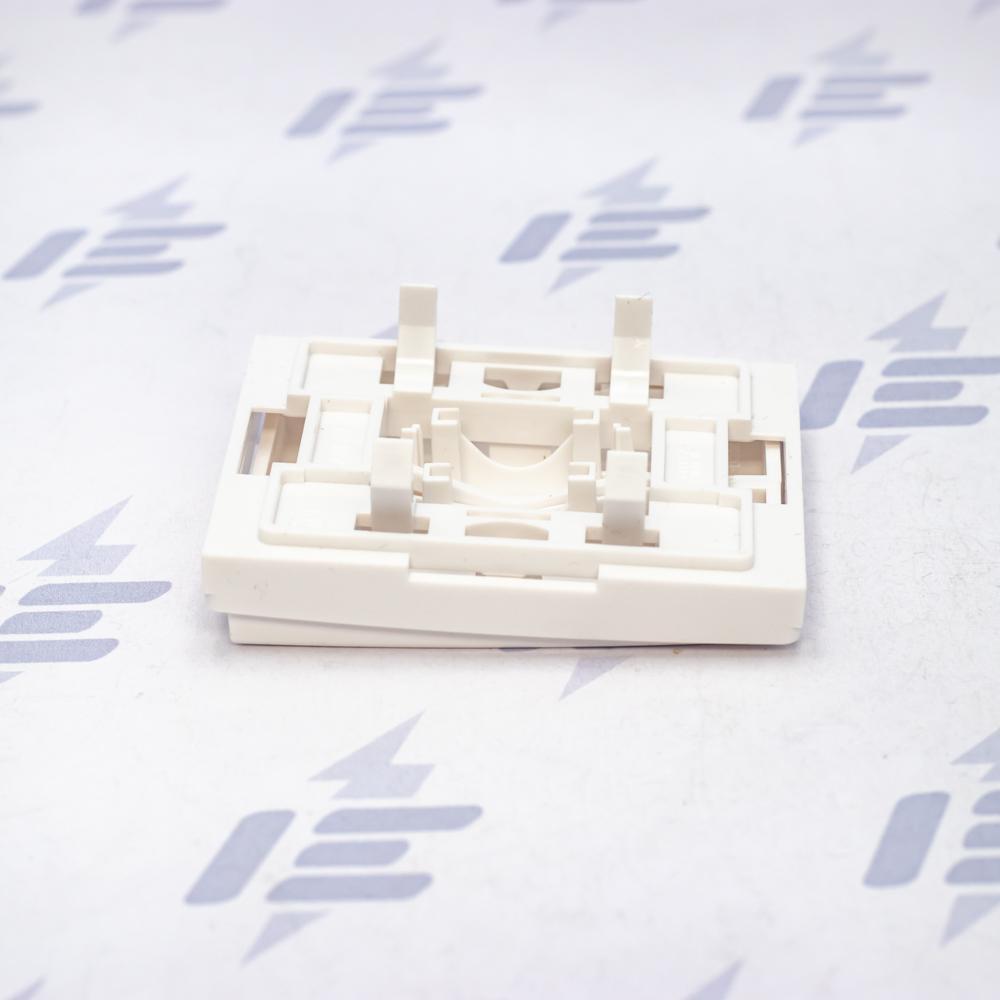 3558E-A00652 03 Kryt spínače dělený