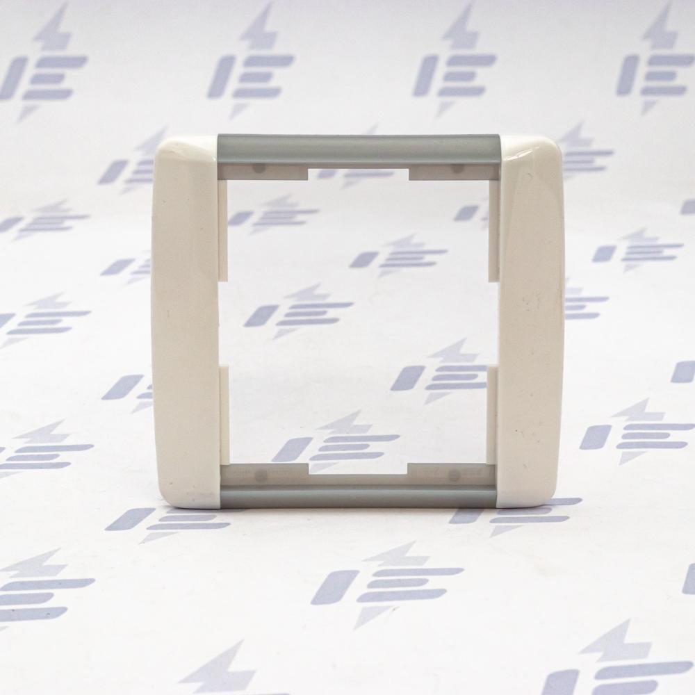 3901E-A00110 04 Rámeček jednonásobný