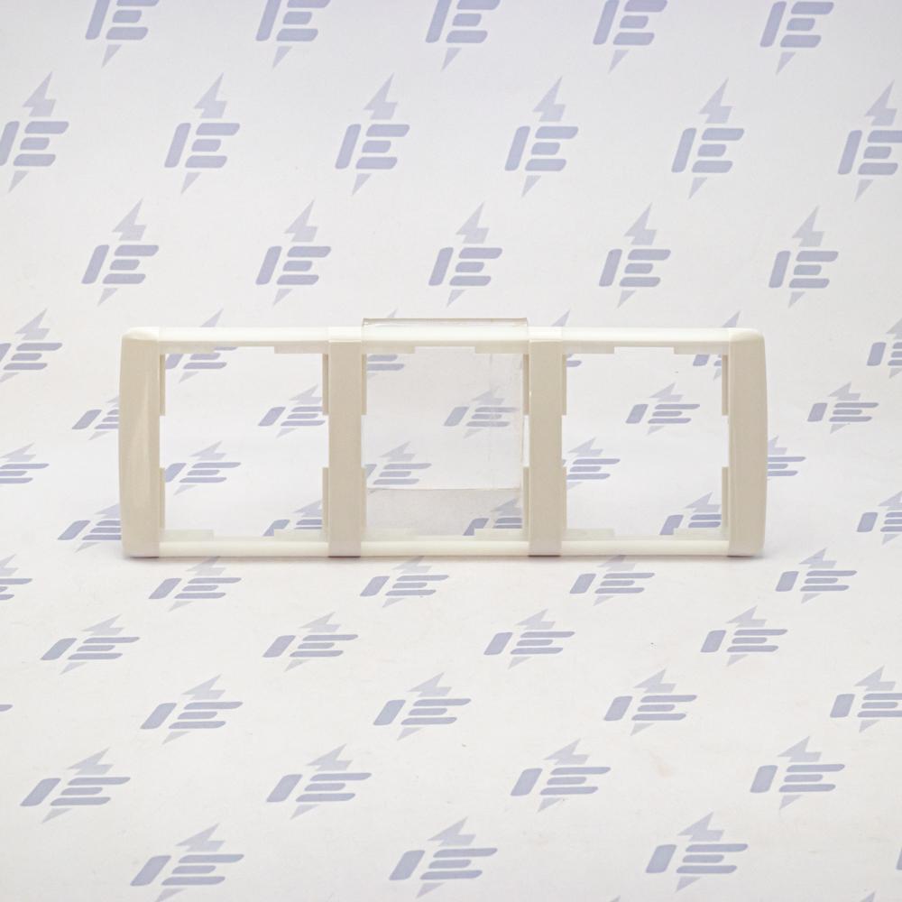 3901E-A00130 01 Rámeček trojnásobný, vodorovný