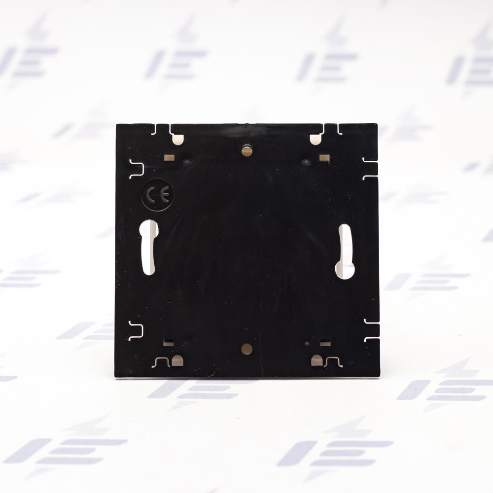 Kryt zaslepovací, s upevňovacím třmenem