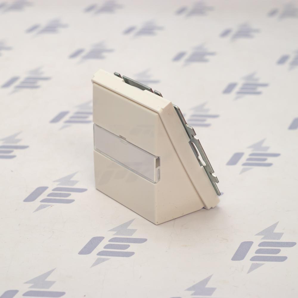 5014E-A00100 03 Kryt zásuvky komunikační (pro nosnou masku)