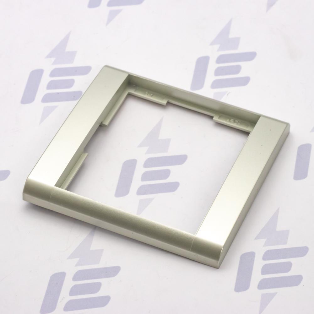 3901F-A00110 32 Rámeček jednonásobný