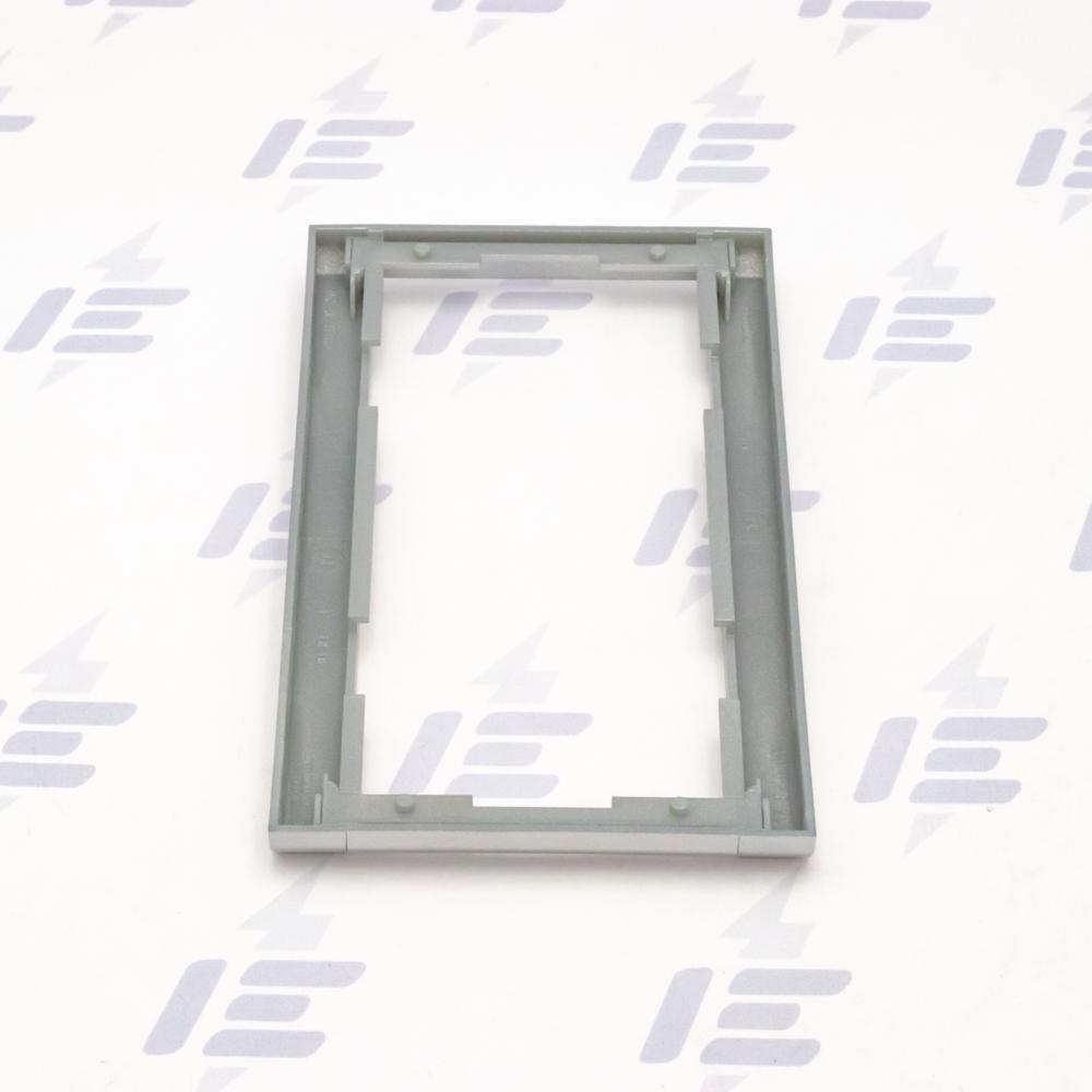 3901F-A00121 08 Rámeček dvojnásobný, svislý