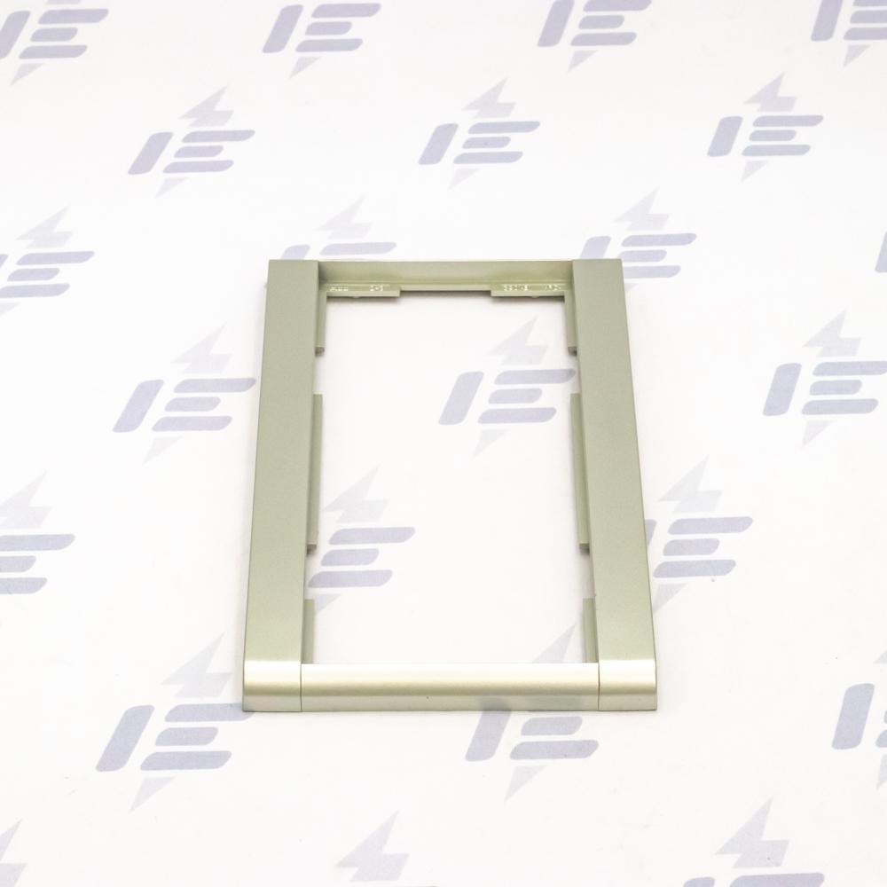3901F-A00121 32 Rámeček dvojnásobný, svislý