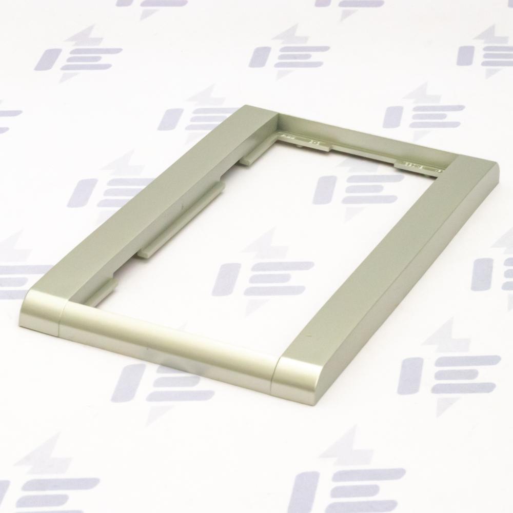 3901F-A00121 32 Rámeček dvojnásobný, svislý