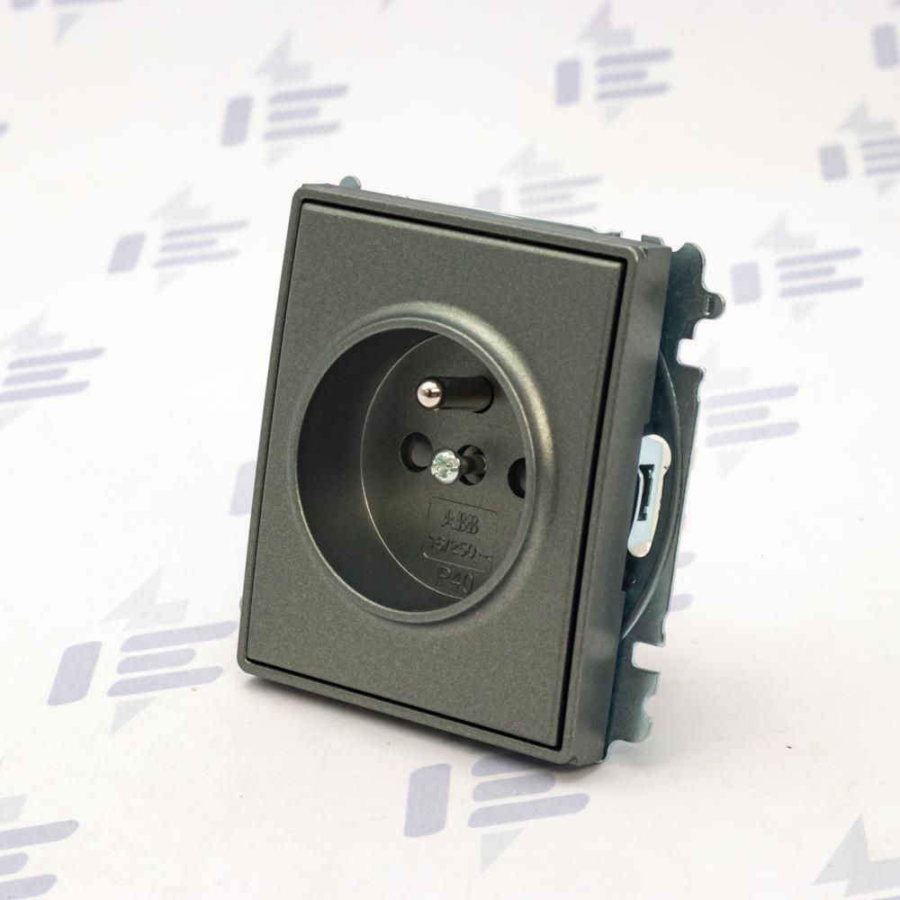 5519E-A02357 34 Zásuvka jednonásobná, chráněná, s clonkami, bezšroubové svorky