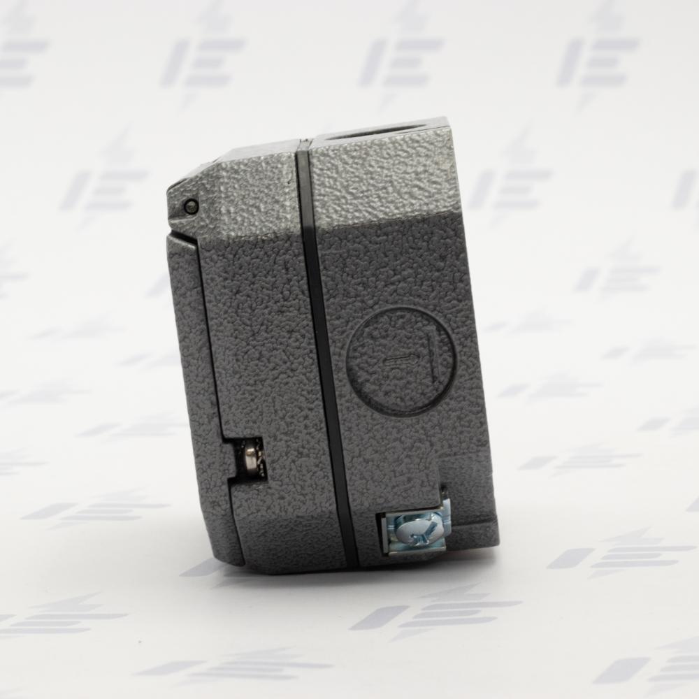 5518-2750 Zásuvka jednonásobná s víčkem, Al, IP55