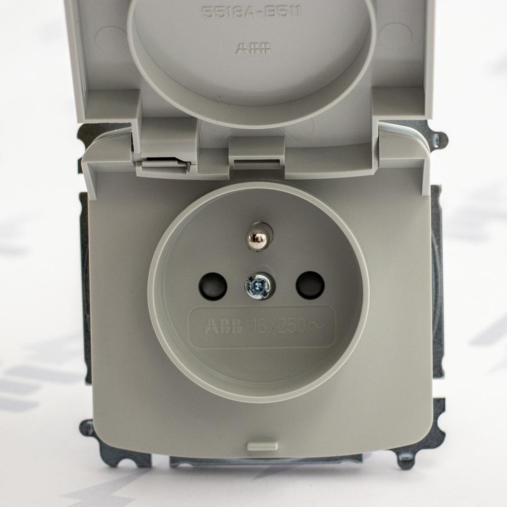 5519A-A02997 S Zásuvka jednonásobná s clonkami, s víčkem, IP44, bezšroubové svorky