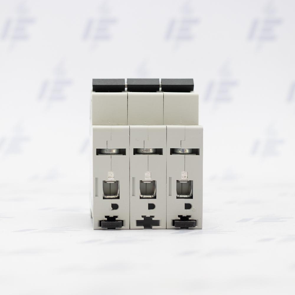 PL6-B32/3 Jistič PL6, char B, 3-pólový, Icn=6kA, In=32A (286592)