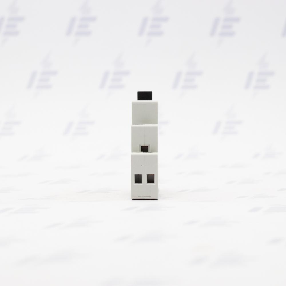 Z-R230/16-10 Instalační relé 230V AC, 1 zap. kont., 16A, LED a tlačítko (ICS-R16A230B100)