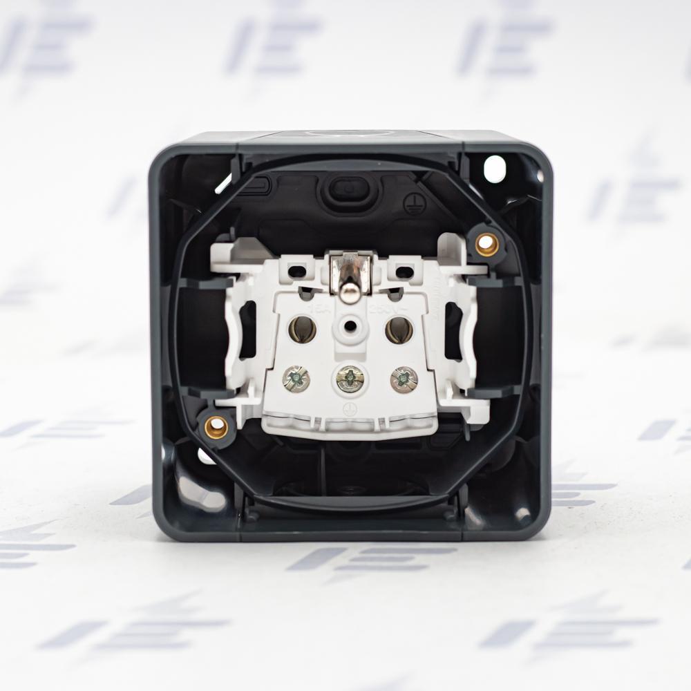 MUR36030 Mureva Styl - Kompletní zásuvka 16A 2P+E, clonky, šroubová, IP55, povrchová, Antracit