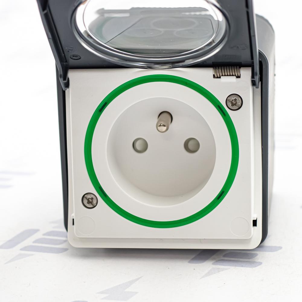 MUR36030 Mureva Styl - Kompletní zásuvka 16A 2P+E, clonky, šroubová, IP55, povrchová, Antracit