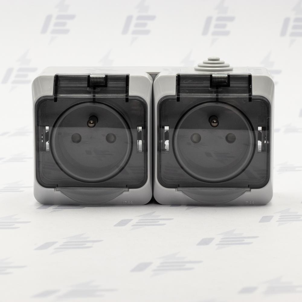 WDE000624 Cedar Plus IP44 - Zásuvka dvojnásobná 230V 16A 2P+PE, šedá s čirým krytem