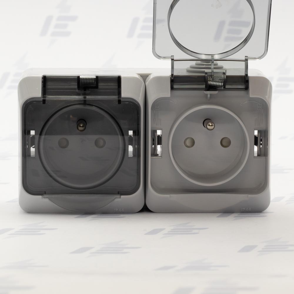 WDE000624 Cedar Plus IP44 - Zásuvka dvojnásobná 230V 16A 2P+PE, šedá s čirým krytem