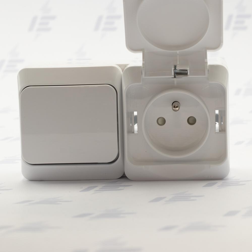 WDE000580 Cedar Plus IP44 - Zásuvka 230V 16A a spínač jednopólový řazení 1, bílá