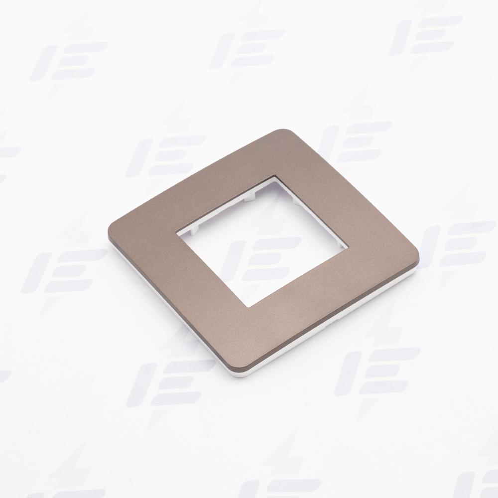 NU280216 Unica Studio Color - Krycí rámeček jednonásobný, Chocolate/Bílý