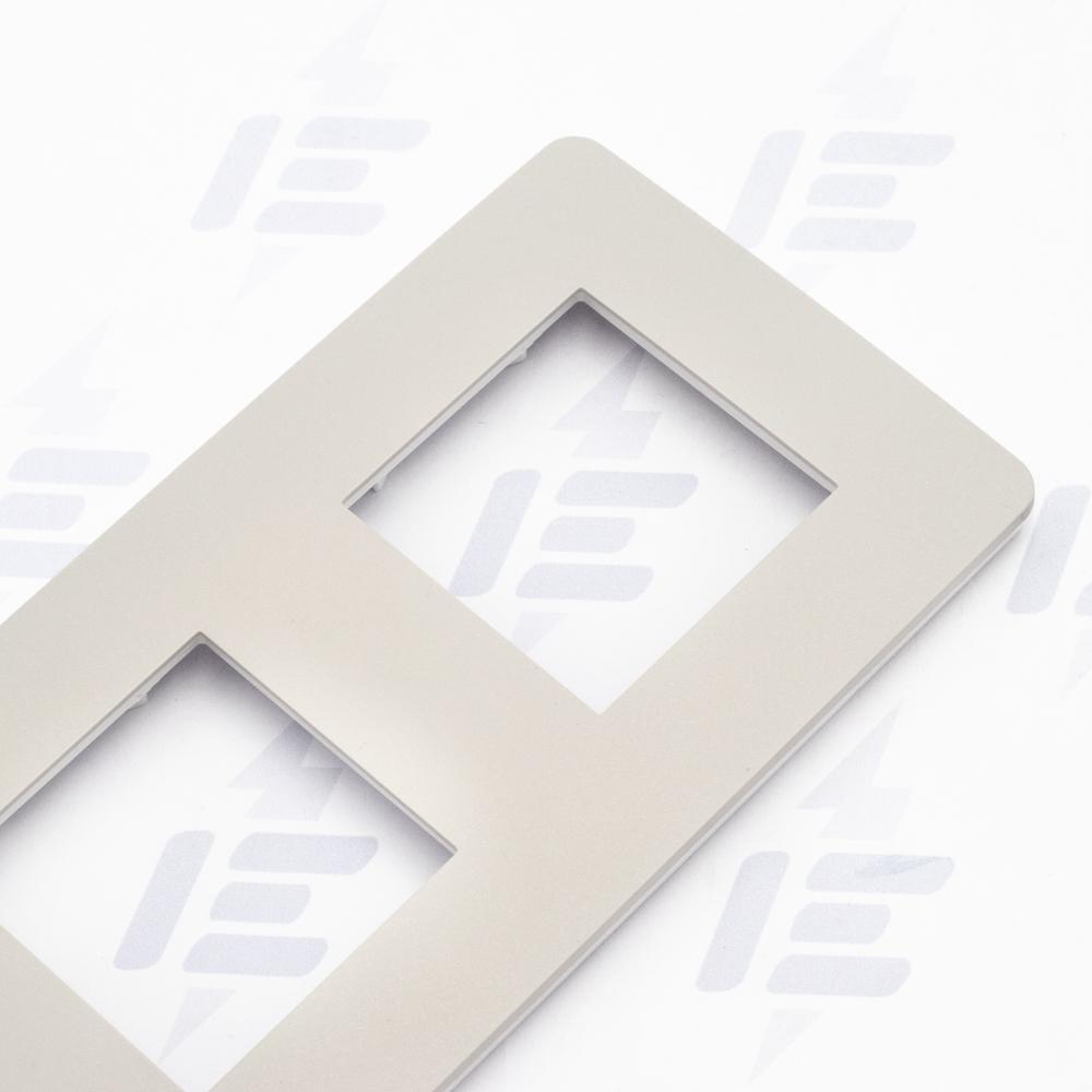 Unica Studio Color - Krycí rámeček dvojnásobný, Light Grey/Bílý