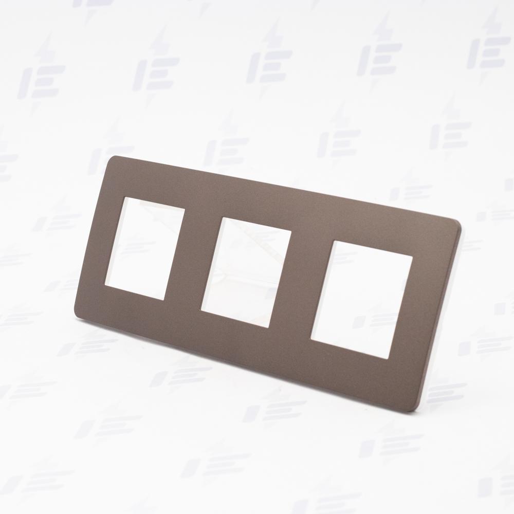 NU280616 Unica Studio Color - Krycí rámeček trojnásobný, Chocolate/Bílý