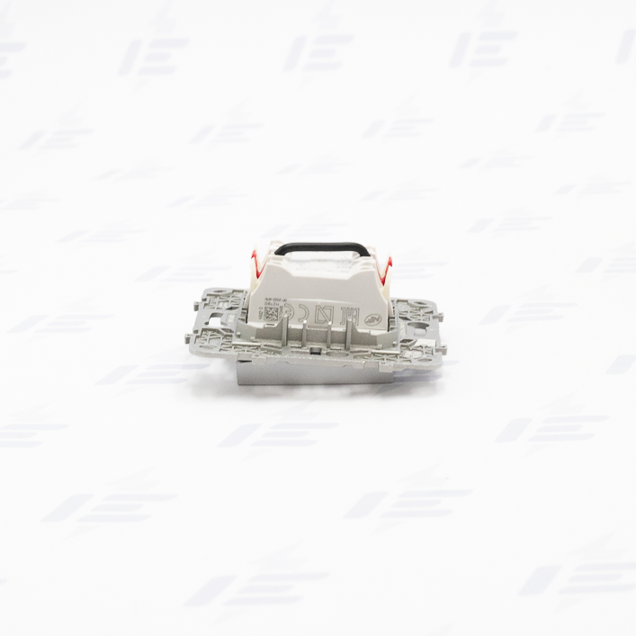 NU321330 Unica - Přepínač dvojitý střídavý řazení 6+6 (5b), Aluminium